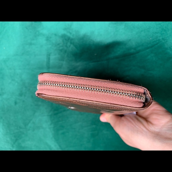 Authentic CHANEL Matelasse Bronze Leather … - Picture 8 of 16